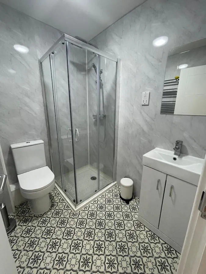 Riverside Premium Double Room E14 London Guest house