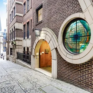 Aparthotel Monument Serviced By Lovelystay, London