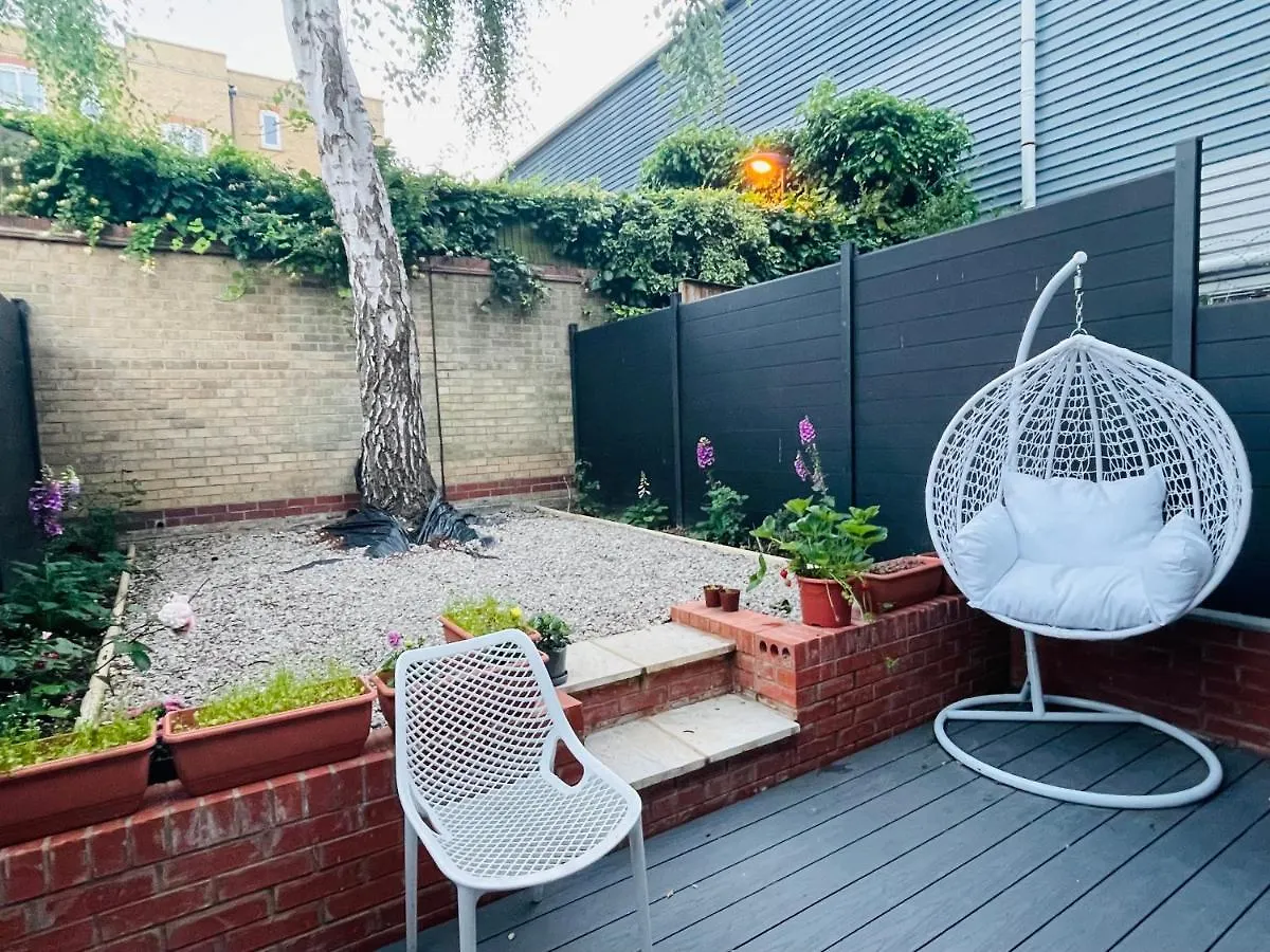 Riverside Premium Double Room E14 London 0*,  United Kingdom